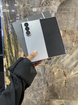 New Samsung Galaxy Z Fold7 512 GB Silver