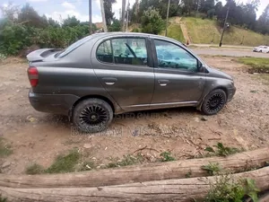 Toyota Platz 2001 Gray