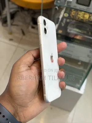 Apple iPhone 11 128 GB White