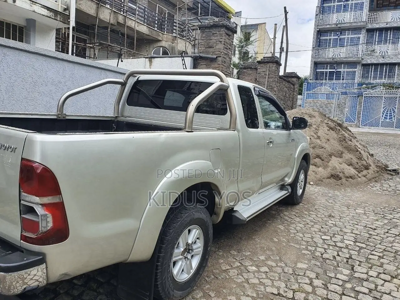 Toyota Hilux 2014 Silver