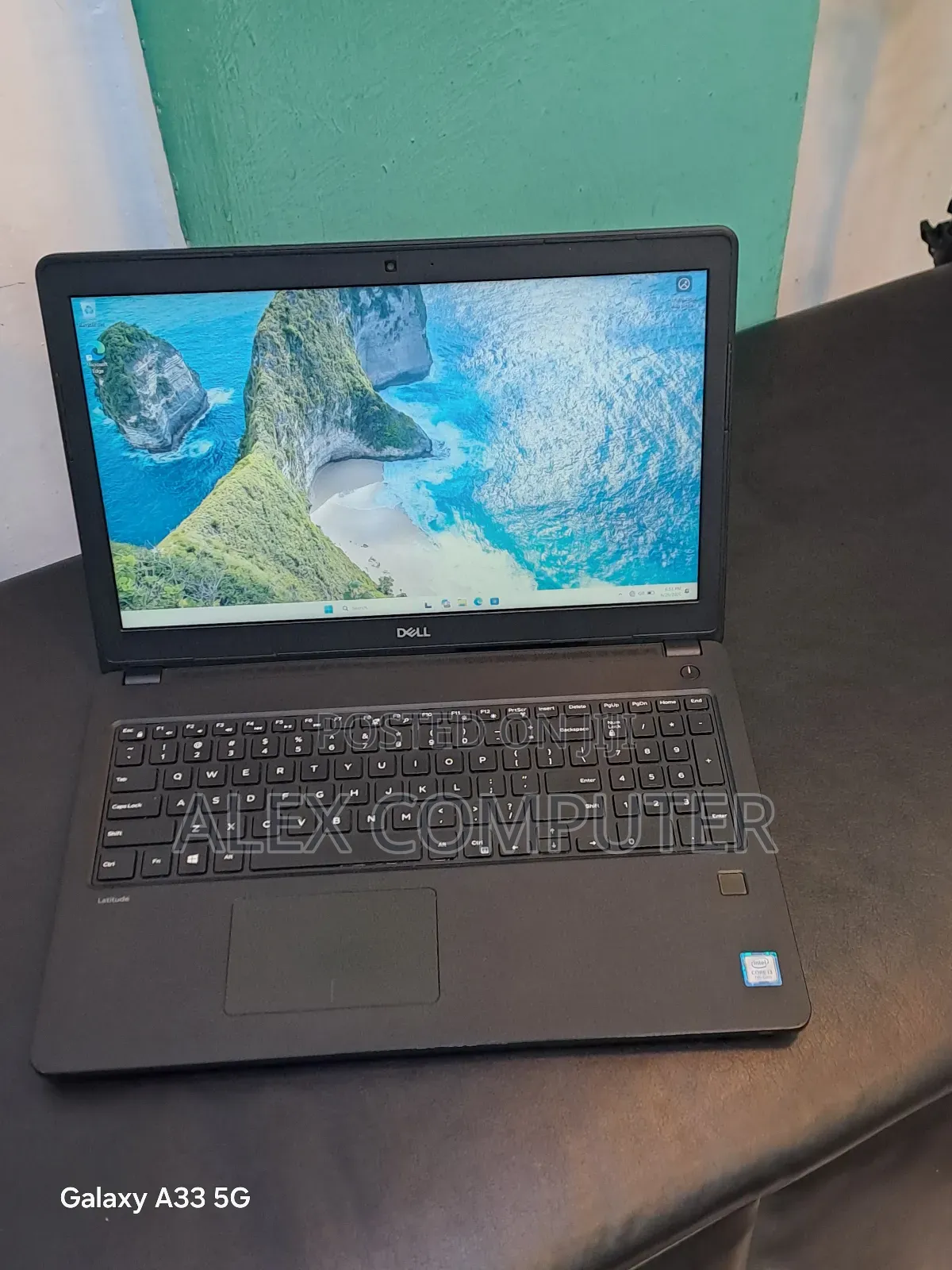 New Laptop Dell Latitude 15 3580 8GB Intel Core i3 SSD 128GB