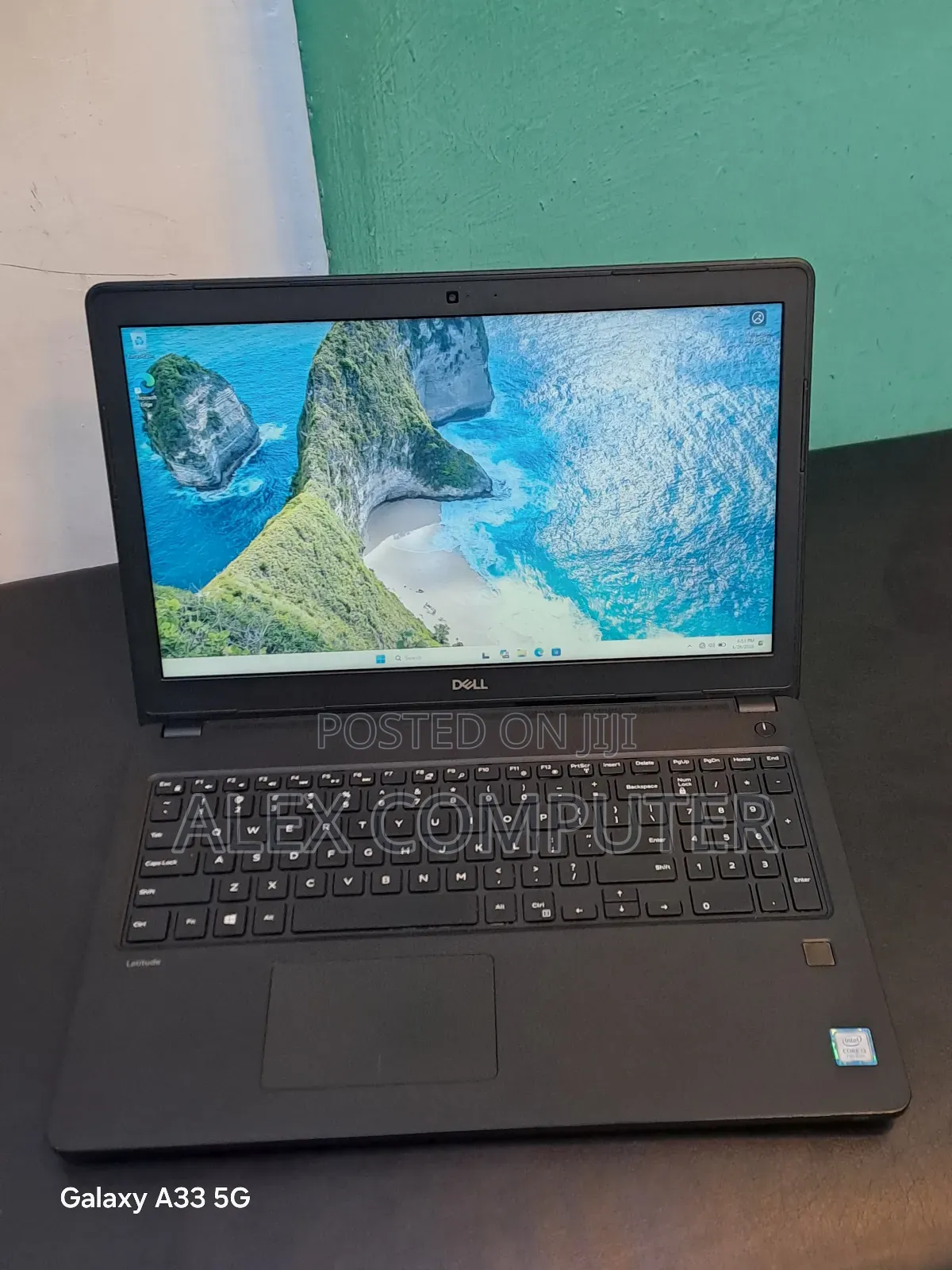 New Laptop Dell Latitude 15 3580 8GB Intel Core i3 SSD 128GB