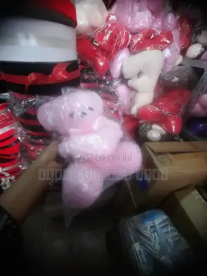 አሻንጉሊት (Toy)