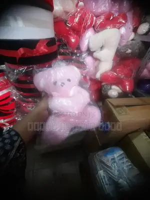 አሻንጉሊት (Toy)