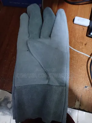 Safety Leather Glove (ፈር ቆዳ ጓንት)