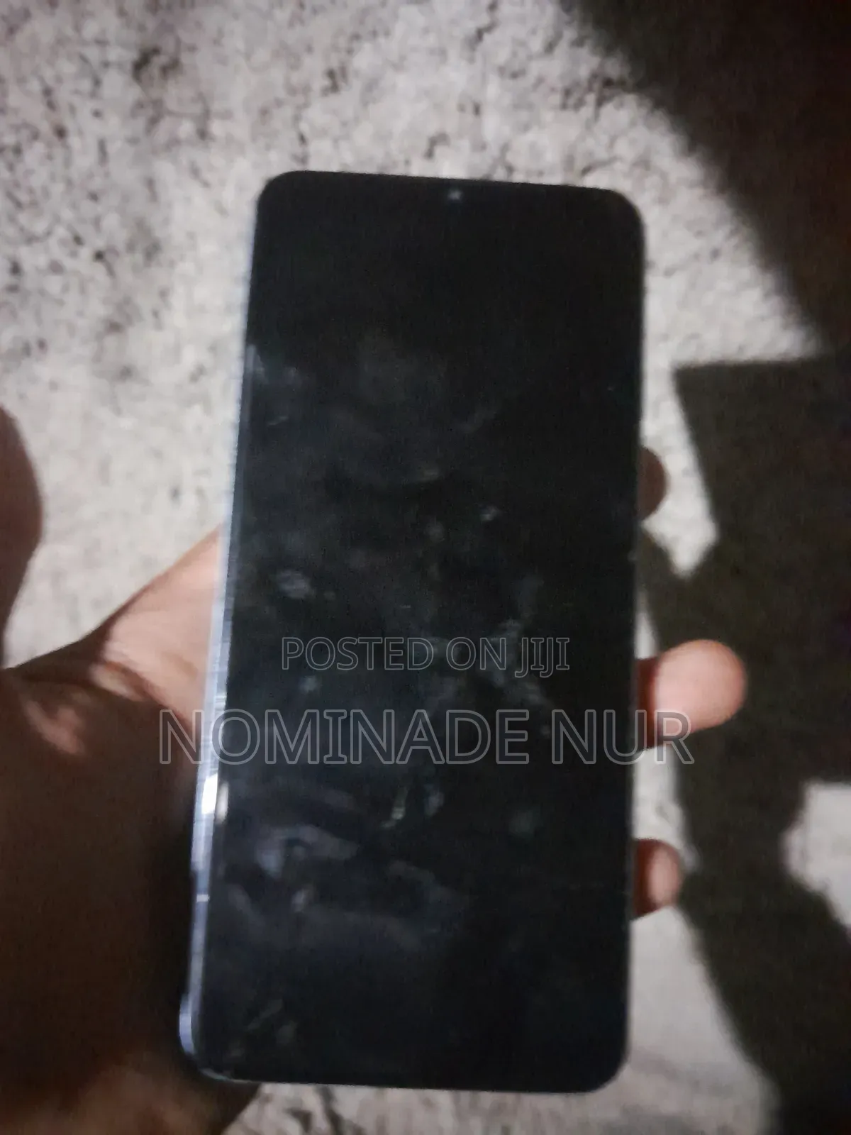 EL 6C 8 GB Silver