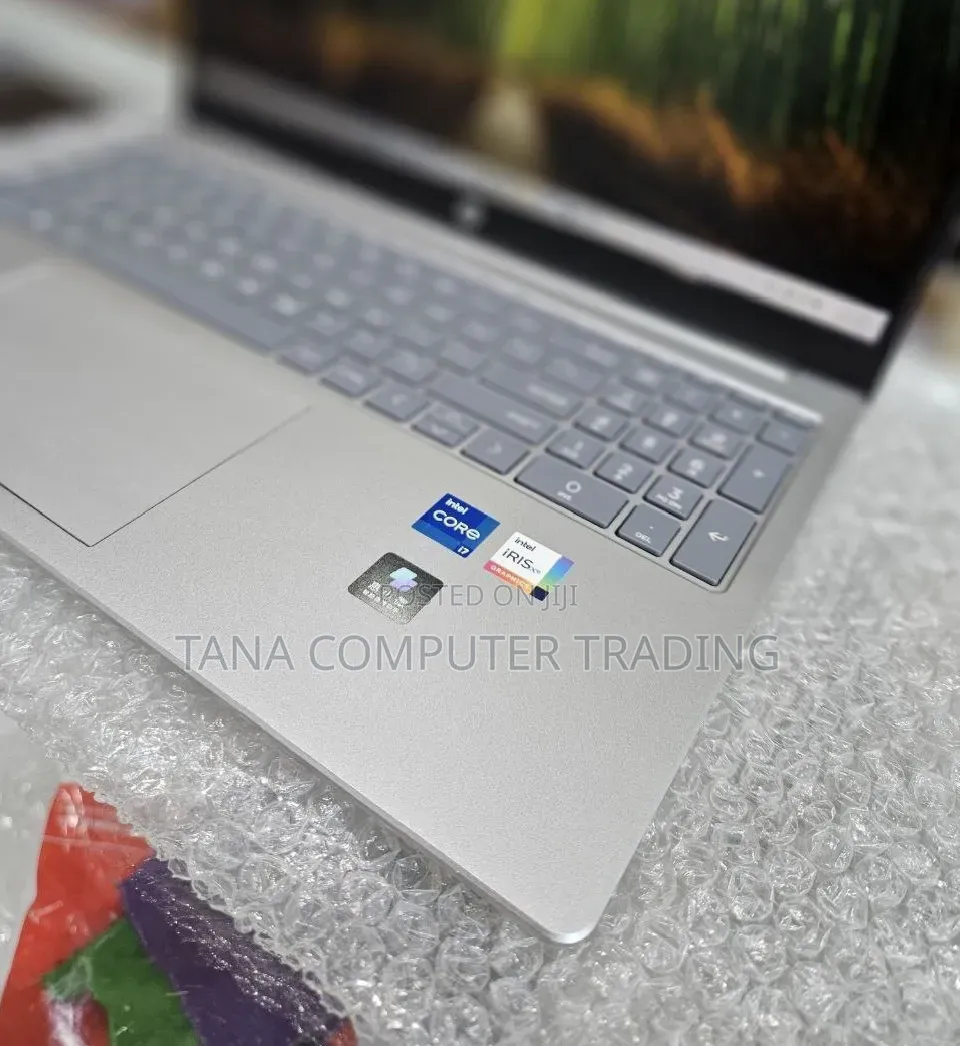 New Laptop HP Stream Notebook 16GB Intel Core i7 SSD 1T