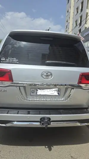 Toyota Land Cruiser 2017 Silver