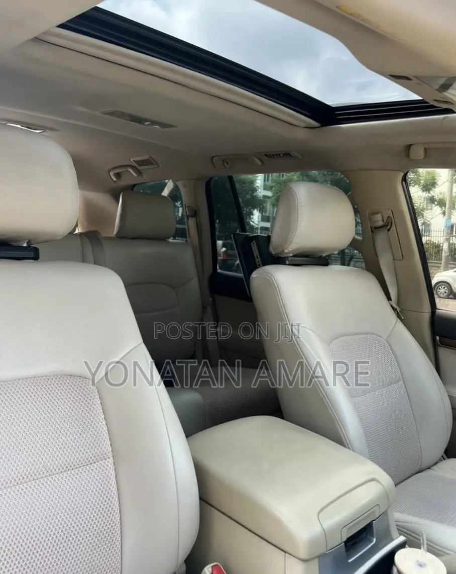 Toyota Land Cruiser 2017 Silver