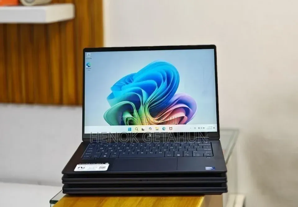New Laptop HP OmniBook 5 14" 16GB Intel Core Ultra 7 SSD 1T