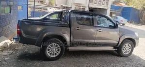 Toyota Hilux 2012 Gray