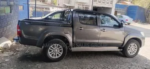 Toyota Hilux 2012 Gray