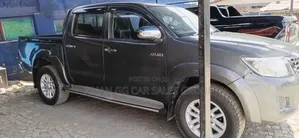 Toyota Hilux 2012 Gray