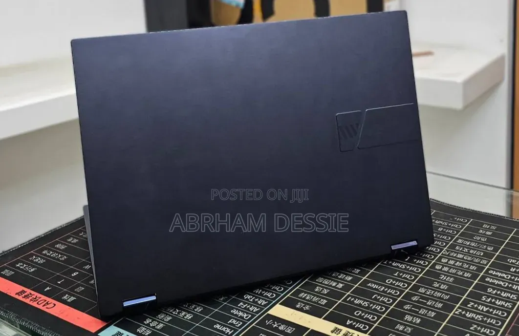 New Laptop HP 16GB AMD Ryzen 7 SSD 512GB
