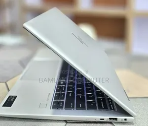 New Laptop HP Elitebook 830 G11 16GB Intel Core Ultra 7 SSD 512GB