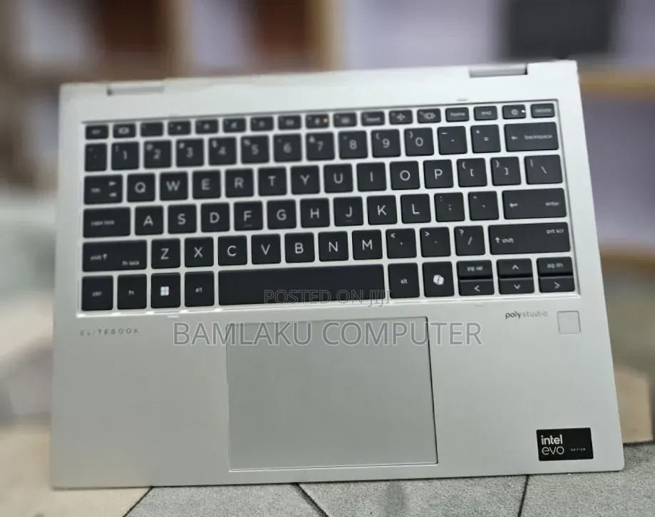 New Laptop HP Elitebook 830 G11 16GB Intel Core Ultra 7 SSD 512GB