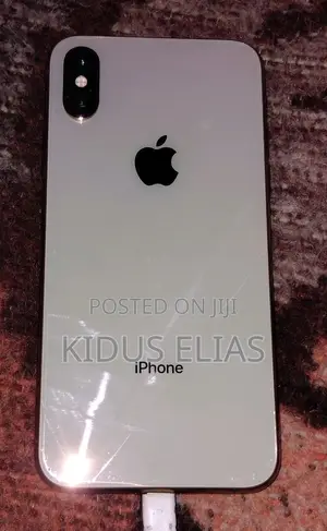 Apple iPhone XS 64 GB White
