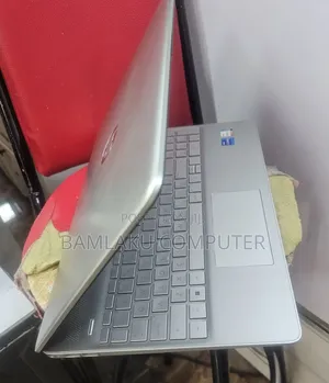 New Laptop HP Stream Notebook 16GB Intel Core i7 SSD 512GB