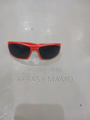 Used Red Glasses Good Qulity