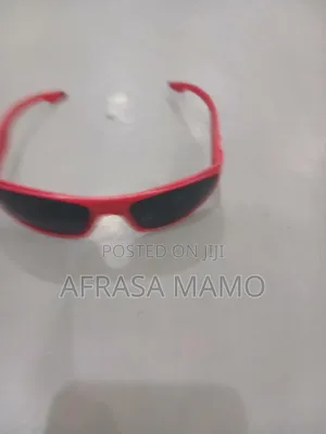 Used Red Glasses Good Qulity