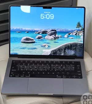 New Laptop Apple MacBook Pro 2020 M1 32GB Apple M1 Pro SSD 512GB