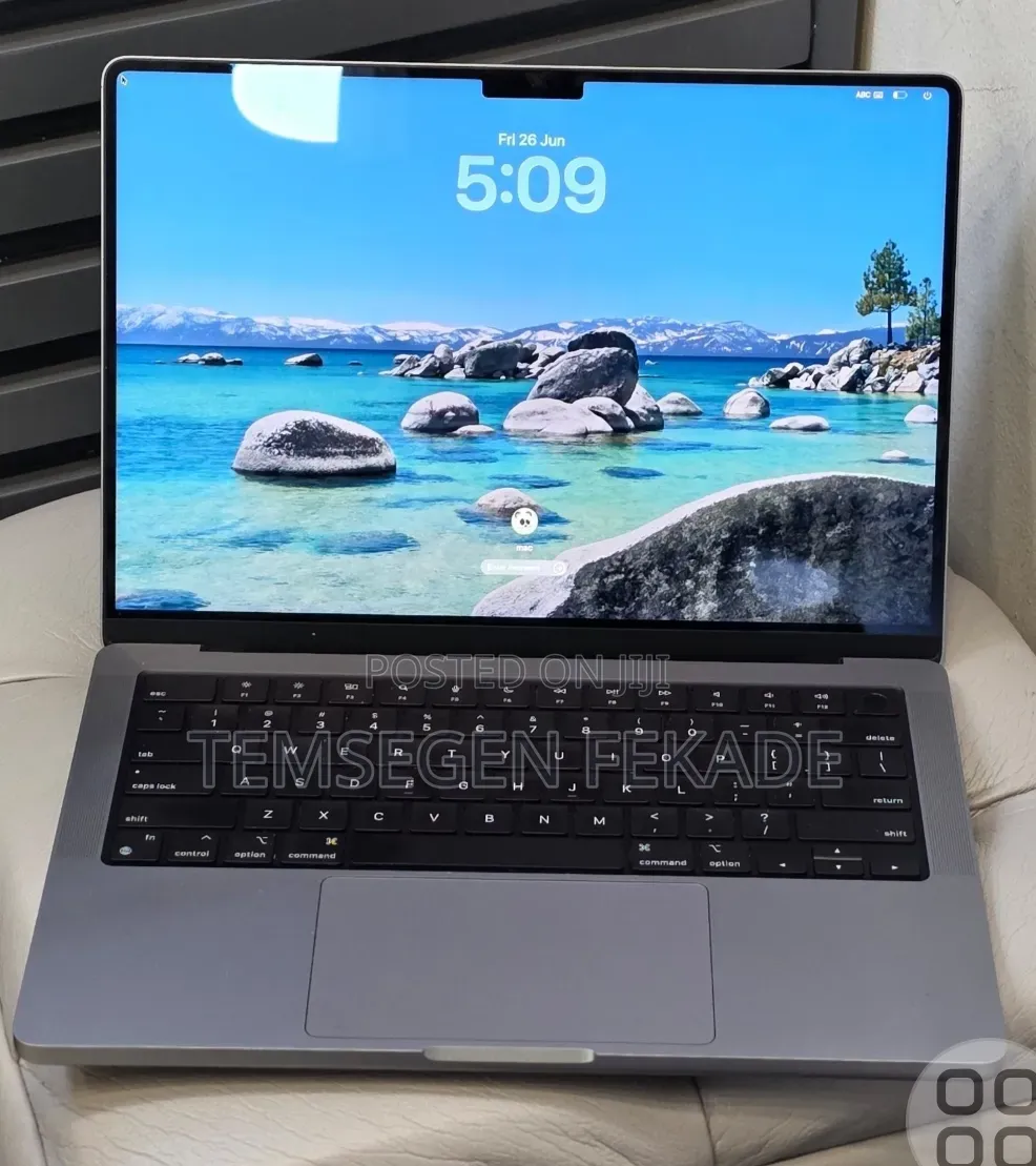 New Laptop Apple MacBook Pro 2020 M1 32GB Apple M1 Pro SSD 512GB
