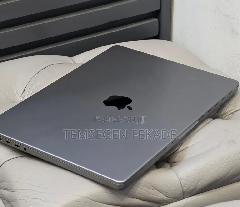 New Laptop Apple MacBook Pro 2020 M1 32GB Apple M1 Pro SSD 512GB