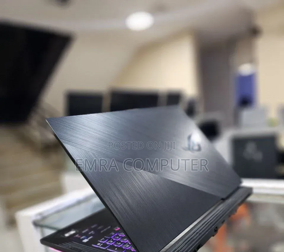 New Laptop Asus ROG Strix G17 32GB Intel Core i7 SSD 1T