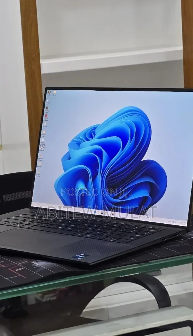 New Laptop Dell Precision 5540 16GB Intel Core i7 SSD 1T