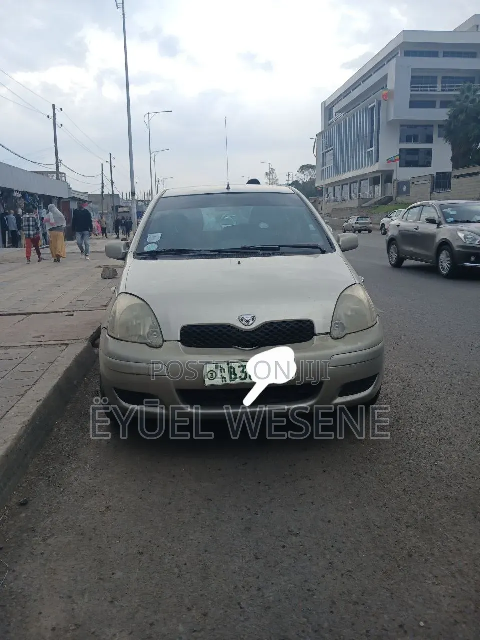 Toyota Vitz 2002 Gold