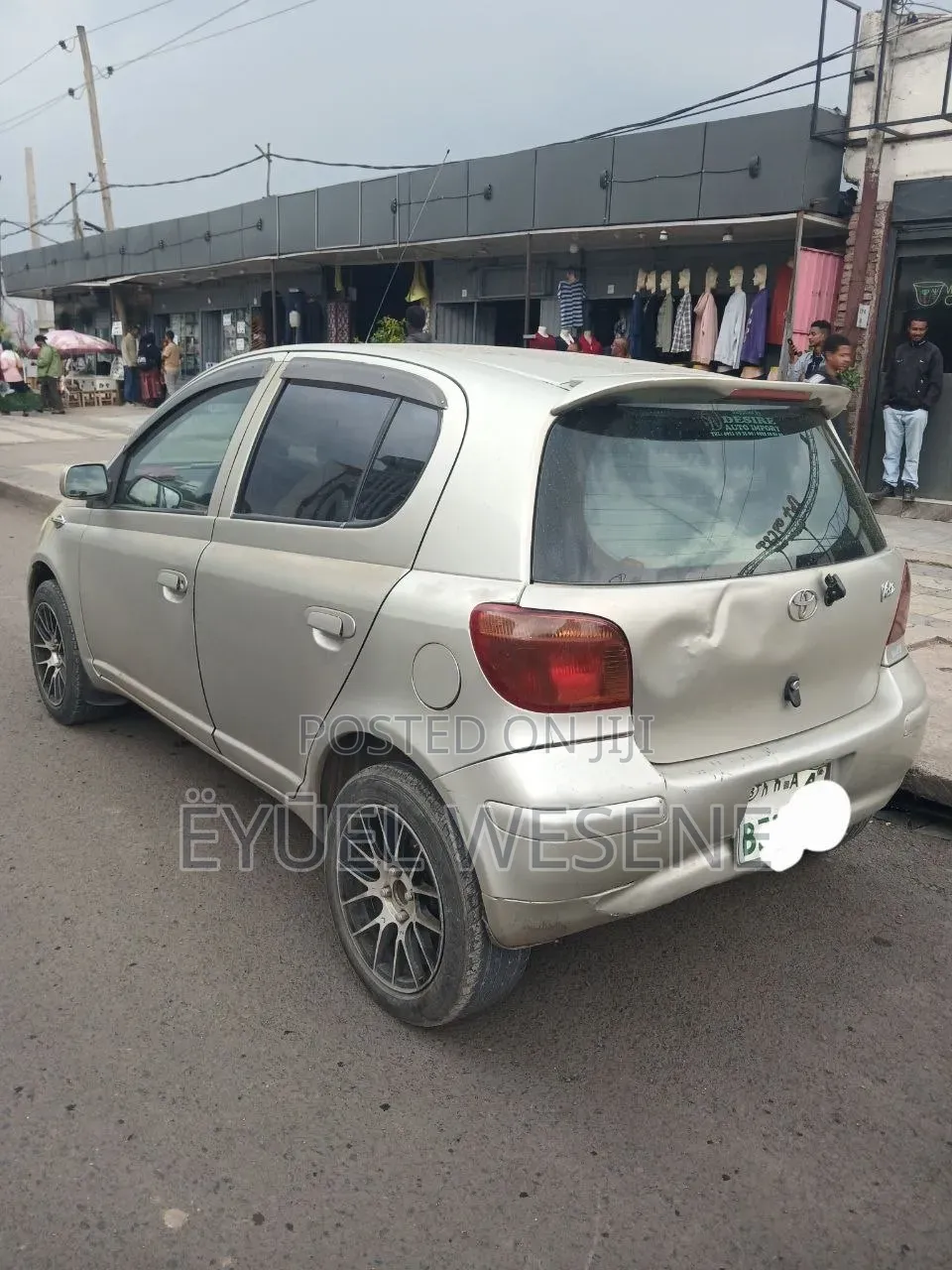 Toyota Vitz 2002 Gold