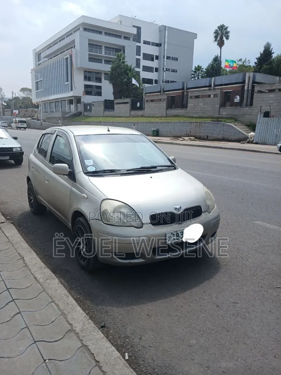 Toyota Vitz 2002 Gold