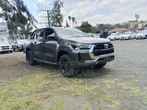Toyota Hilux Revo Double Cab Deisel 2.8 AWD 2018 Gray