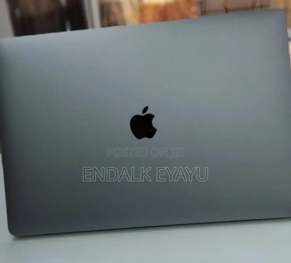 New Laptop Apple MacBook Pro 2017 16GB Intel Core i7 SSD 512GB