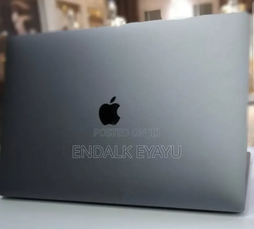 New Laptop Apple MacBook Pro 2017 16GB Intel Core i7 SSD 512GB