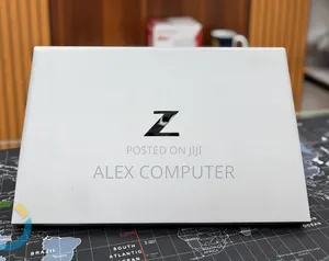 New Laptop HP ZBook Firefly G8 32GB Intel Core i7 SSD 512GB