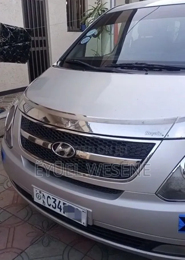 Hyundai H1 2.4 GLS 2010 Silver