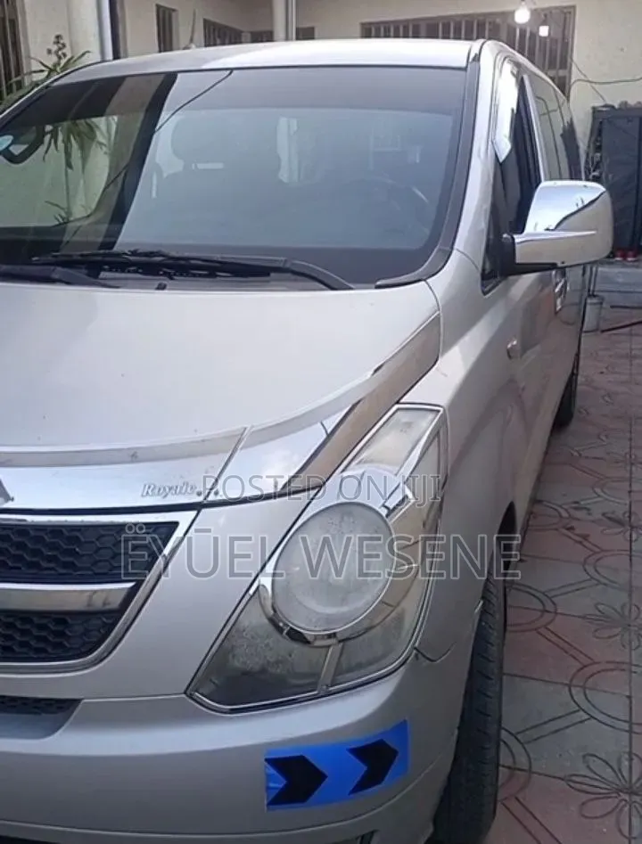 Hyundai H1 2.4 GLS 2010 Silver