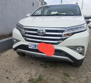 Toyota Rush 2021 White