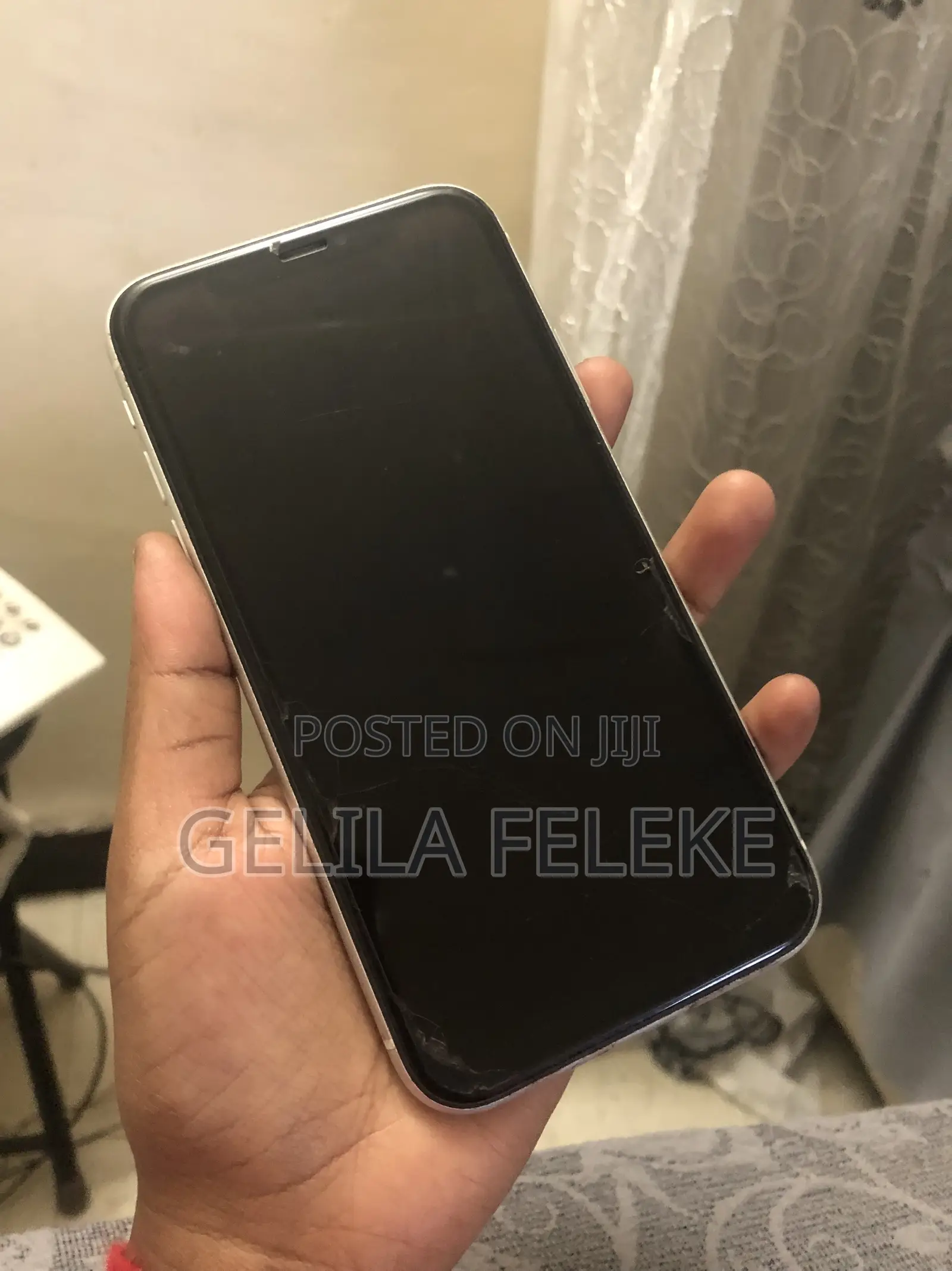 Apple iPhone XR 64 GB White
