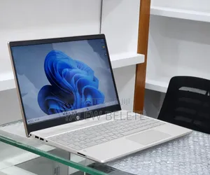 New Laptop HP Pavilion 14 8GB Intel Core i5 SSD 512GB