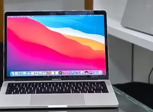 New Laptop Apple MacBook Pro 2019 16GB Intel Core i7 SSD 256GB