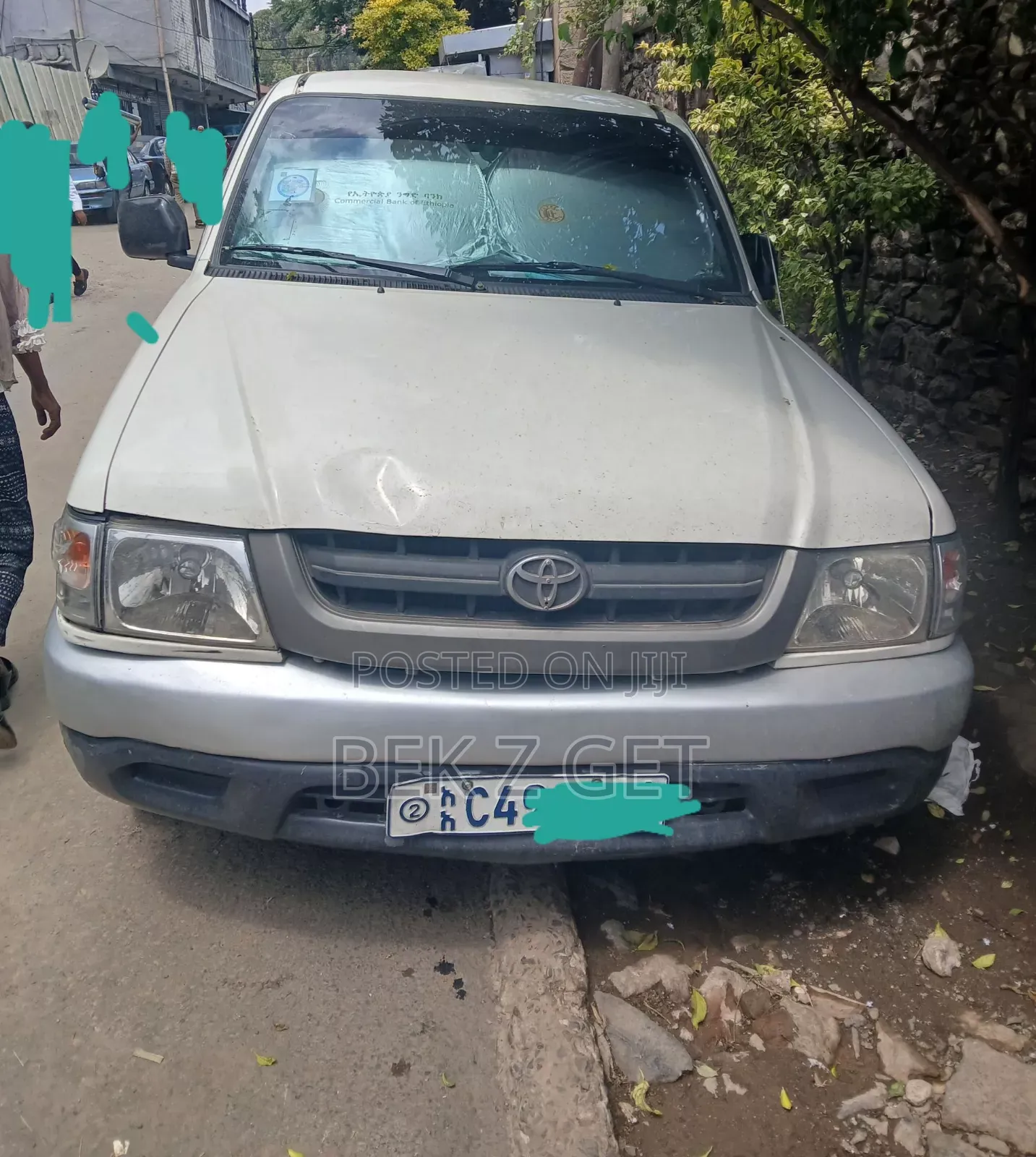 Toyota Hilux 2004 Ivory