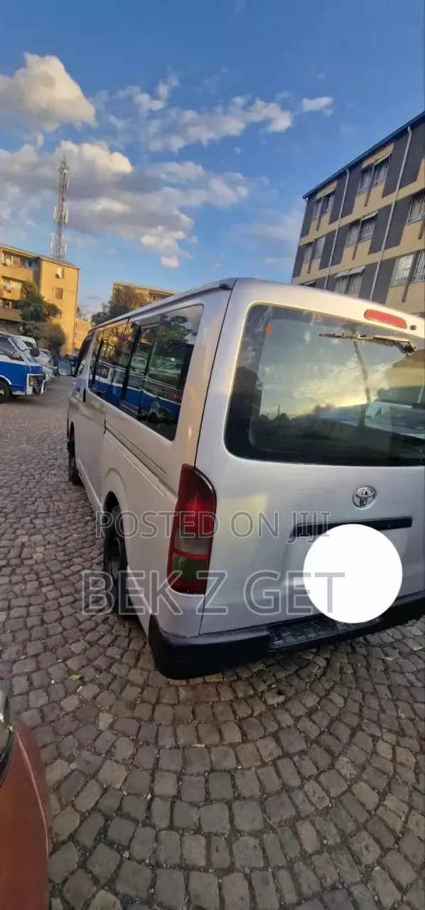 Toyota HiAce 2008 Silver