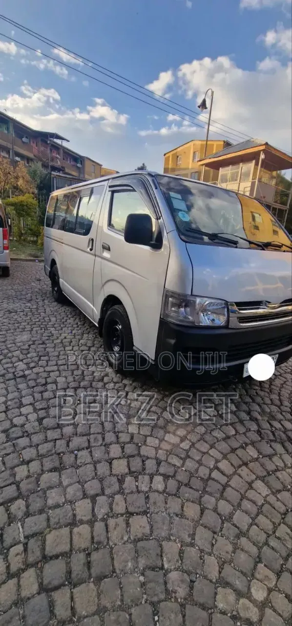 Toyota HiAce 2008 Silver