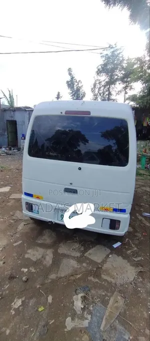 Suzuki Every Wagon 2012 White