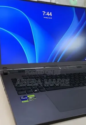 New Laptop Asus ROG Strix G18 32GB Intel Core Ultra 9 SSD 2T