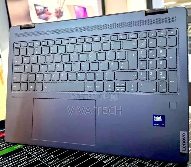 New Laptop Lenovo Yoga 7i 16GB Intel Core Ultra 7 SSD 512GB
