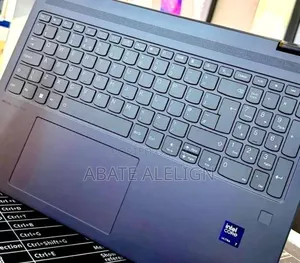 New Laptop Lenovo Yoga 7i 16GB Intel Core Ultra 7 SSD 512GB