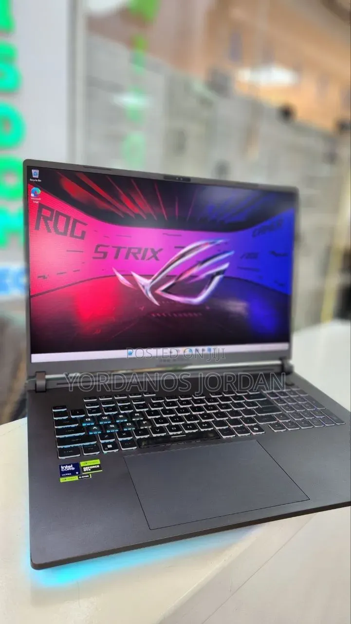New Laptop Asus ROG Strix G18 32GB Intel Core Ultra 9 SSD 2T